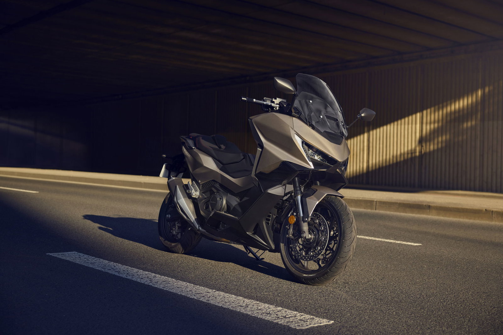 Honda Forza 750 - front